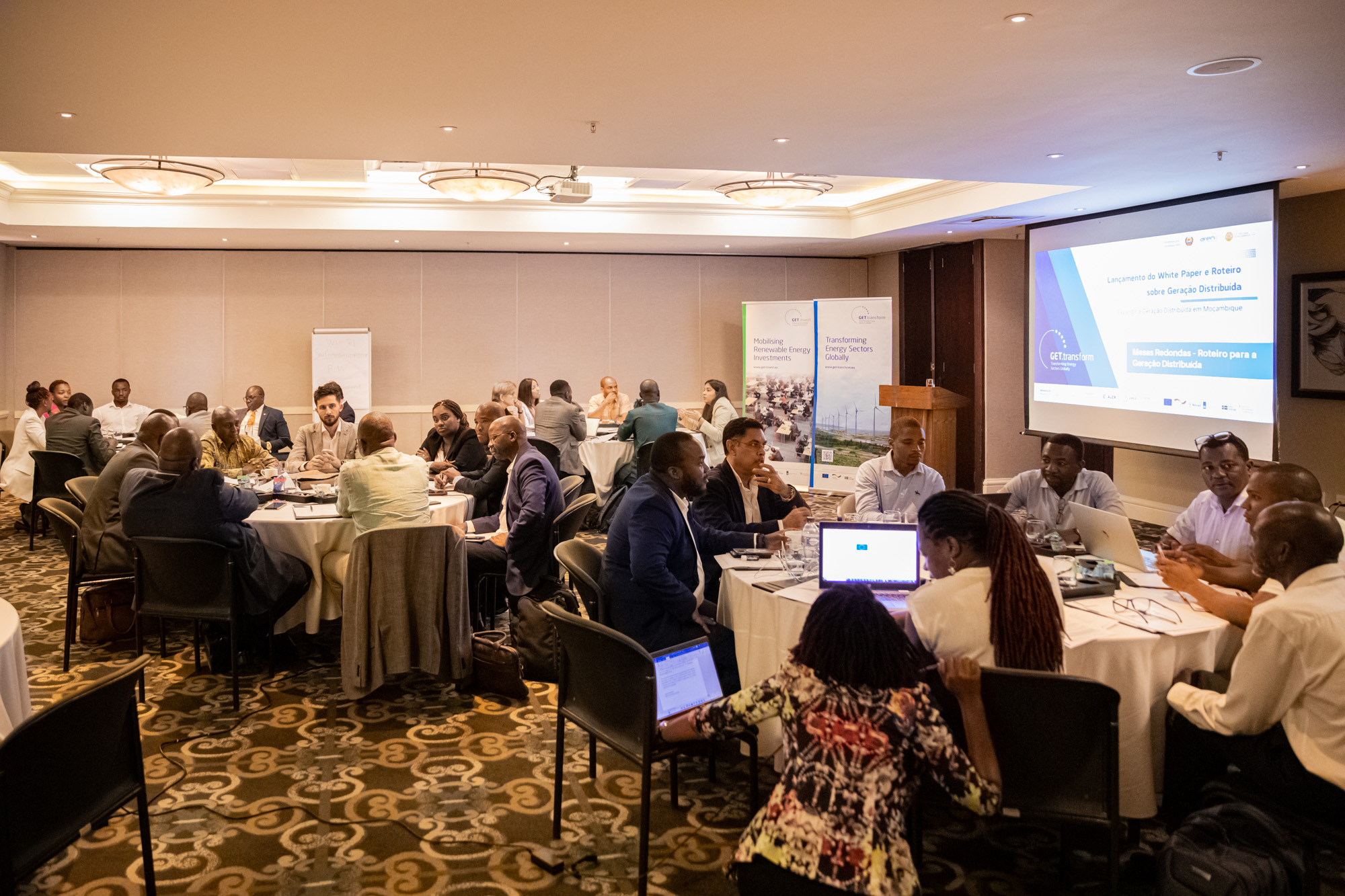 Room shot of the "Scaling Distributed Generation in Mozambique" event by GET.transform in partnership with ALER and AMER.